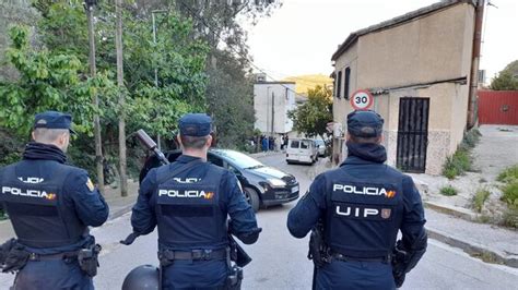 La Policía Nacional desmantela plantaciones de marihuana en Cataluña y