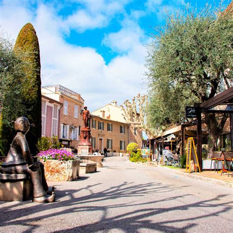 Walk In The Heart Of The Old Village Mougins Tourisme