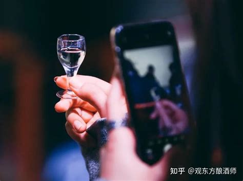 年轻人不喝白酒？新消费形态下，白酒如何走向现代化 知乎