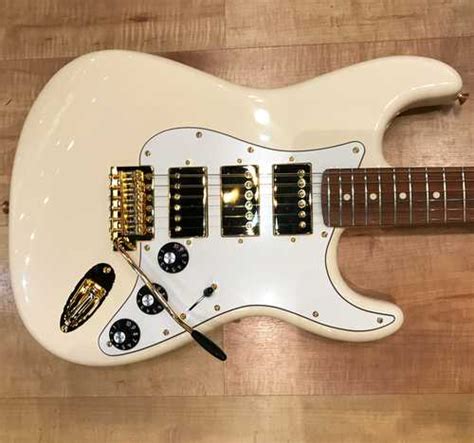 2019 Fender Mahogany Blacktop Stratocaster Hhh Olympic White W Gold