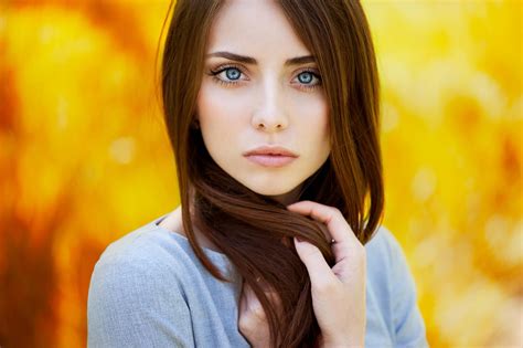 Wallpaper Id Yellow Blurred Brunette Blue Eyes Closeup