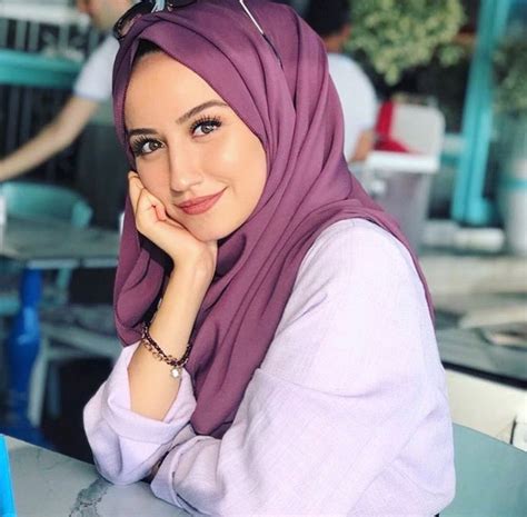 Pin By 😊sham😊 On Hijab Purple Hijab Arab Girls Hijab Muslim Fashion