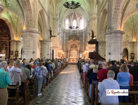 Les Sables dOlonne Vendée Vierge Marie cérémonie de lAssomption à