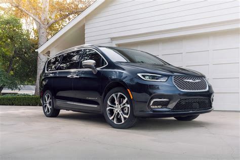 Chrysler Pacifica minivan gets AWD and new Pinnacle upgrade