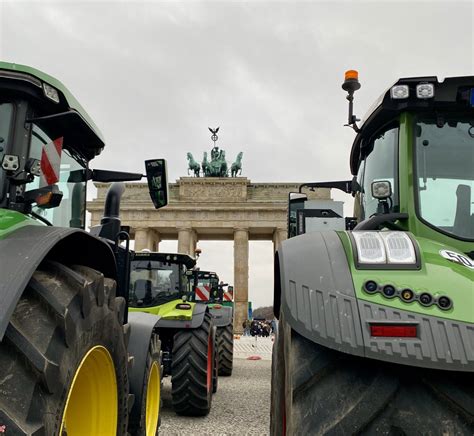 German farmers protest against cut in tax reliefs - Agriland.ie