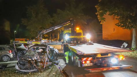 Karlsruhe Fahranf Nger Rast Durch Er Zone Mit Fatalen Folgen