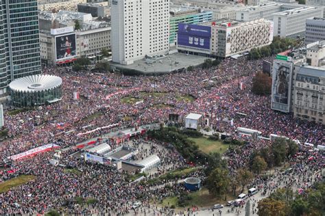 Marsz Miliona Serc w Warszawie I kto tu kłamie Sprawdziliśmy jaka