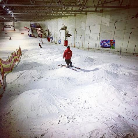 Learn To Ski And Snowboard At Scotlands Only Indoor Ski Slope