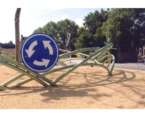 Roundabout art project, Beuningen, NL – Hans Pulles