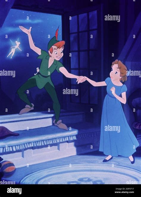 Peter Pan Wendy Darling Peter Pan Tinkerbell 1953 © Walt Disney Co