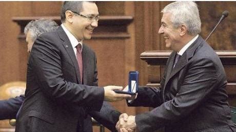 Călin Popescu Tăriceanu îşi riscă imaginea mergînd pe mîna lui Victor Ponta