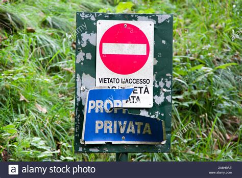 Divieto hi-res stock photography and images - Alamy