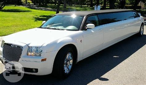 10 Passenger Chrysler 300 Limo Dream Limousine And Executive Car Service Online Reservation