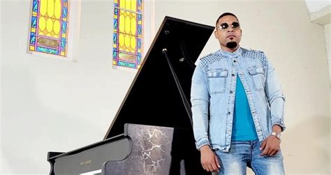 dibo  friends ta riba tarima prinsipal durante   firstcaribbean