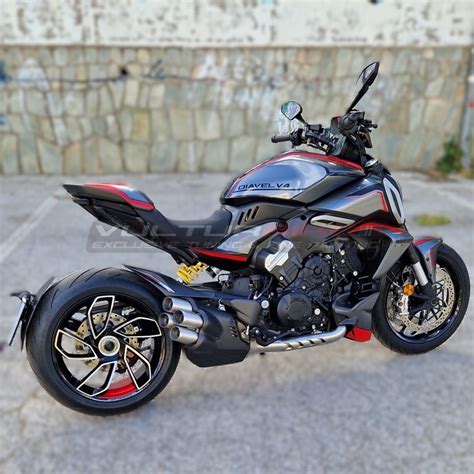 Kit Dautocollants Complet Avec Un Nouveau Design Ducati Diavel V4