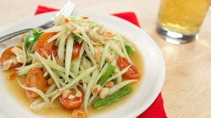 Green Papaya Salad - Hot Thai Kitchen