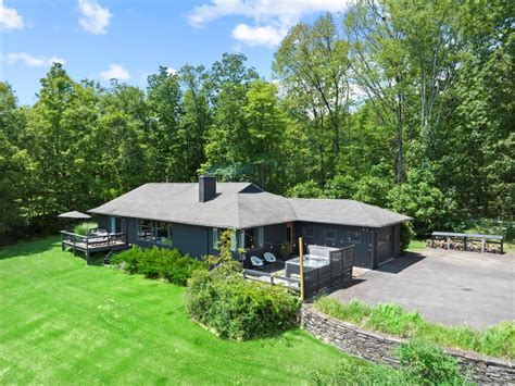 Mountain Retreat With Hot Tub And Ping Pong Home Rental In Accord