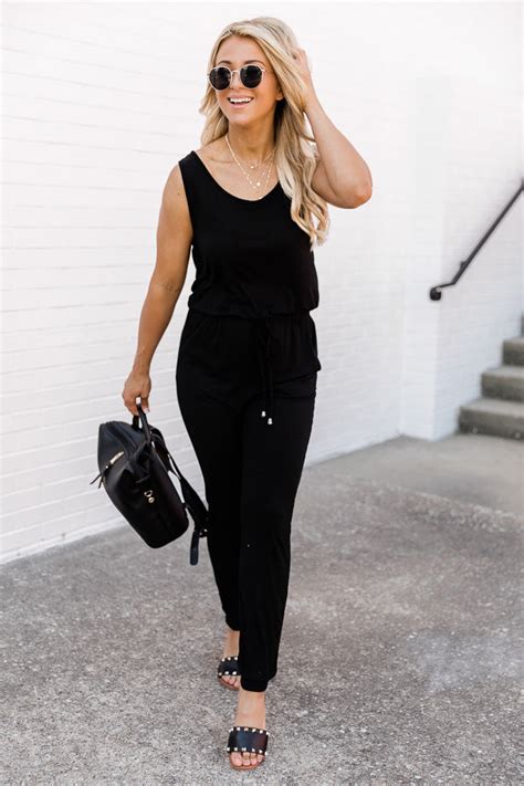 12 Cute Travel Outfits For Women