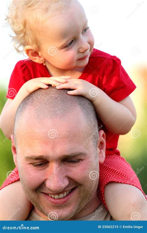 Padre E Hija Imagen De Archivo Imagen De Gente Junto 25062215