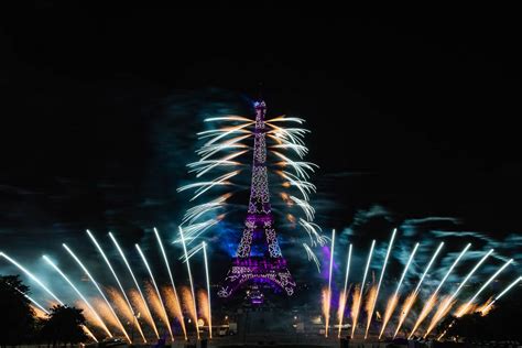 Revivez En Images Le Feu D Artifice Du Juillet Ville De Paris