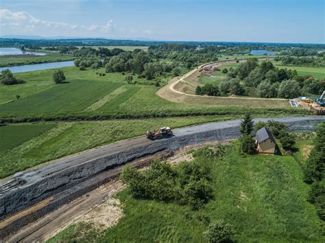 Keller rozbudowa wałów w Okleśnej Inżynieria