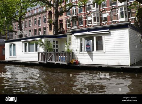 House On The Canal In Amsterdam Stock Photo Alamy