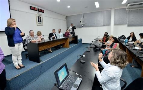 Requisitos Para Ser Int Rprete De Libras Em Diversas Reas Academia