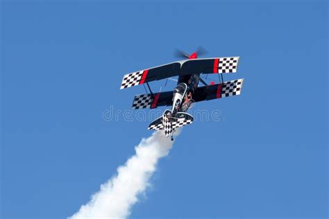 Skip Stewart Flying His Highly Modified Pitts S-2S Biplane Prometheus ...