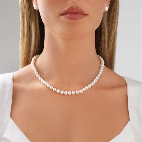 Cultured Freshwater Pearl Necklace In 10kt Yellow Gold