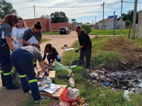 Tareas de limpieza y erradicación de microbasurales en el Barrio René