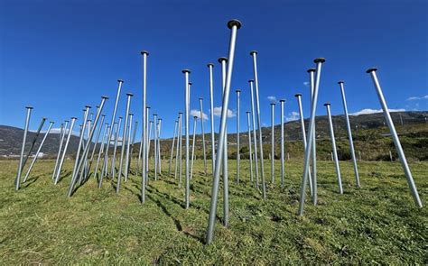 58 καρφιά στα Τέμπη Εργο αφιερωμένο στη μνήμη των θυμάτων και των