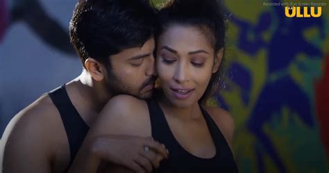 Palang Tod Anniversary Gift 2021 S01E01 Ullu Web Series Sex Scene 1