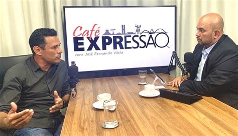 CAFÉ EXPRESSÃO Ex jogador de grandes clubes de futebol Túlio