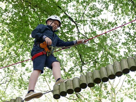 Une randonnée dans les airs à lÉtape en forêt à Saint Sever Calvados