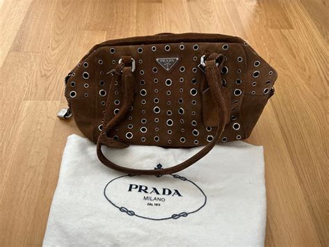 Prada Wildleder Tasche Braun Mit Nieten Kaufen Auf Ricardo