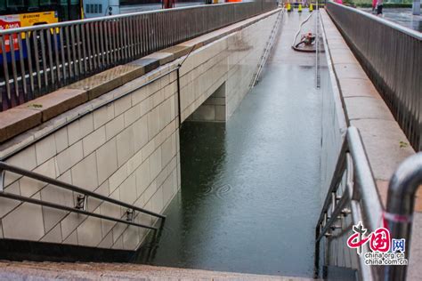 北京入汛以来最大暴雨袭城 多地段积水严重 组图 图片中国中国网