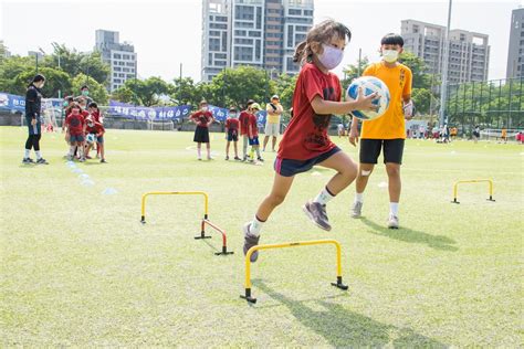 臺中市政府全球資訊網 市政新聞 大手攜小手邀「妳」玩足球 「台中女子足球節」周六登場