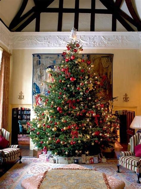 Medieval Manor In Devon Christmas Decorations Uk Christmas Tree