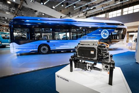 Iveco Presents The E Way H Bus With Hyundai Fuel Cells Evearly News