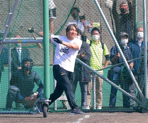 松井秀喜氏が母校・星稜高で初めての野球教室開催 サク越えも披露し「お子さんたちが喜んでくれたならうれしい」 スポーツ報知