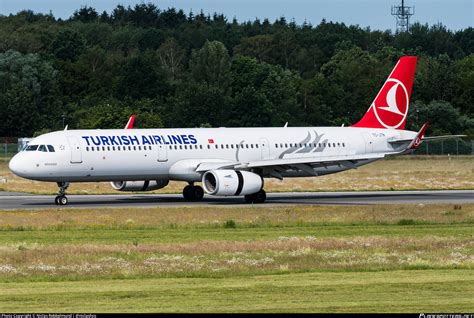 Tc Jtn Turkish Airlines Airbus A Wl Photo By Niclas Rebbelmund