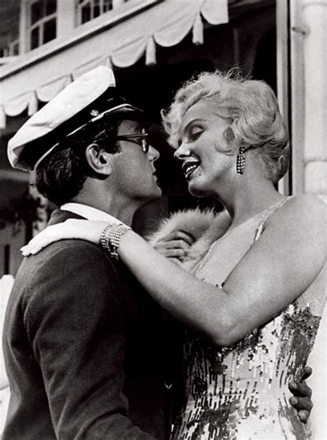 뜨거운 것이 좋아 Some Like It Hot 상세정보 씨네