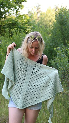 Ravelry Good Vibes Shawl Pattern By Matilda Kruse