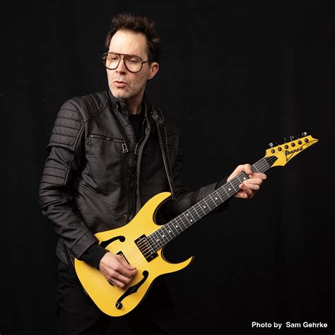 Paul Gilbert（ポール･ギルバート）シグネチャー･モデル Pgm1000t” News Ibanez Guitars