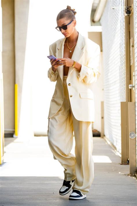 How To Style The Oversized Blazer Like Hailey Bieber And Other It Girls