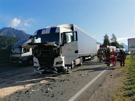 Bfv Liezen T Dlicher Verkehrsunfall Bei Schladming