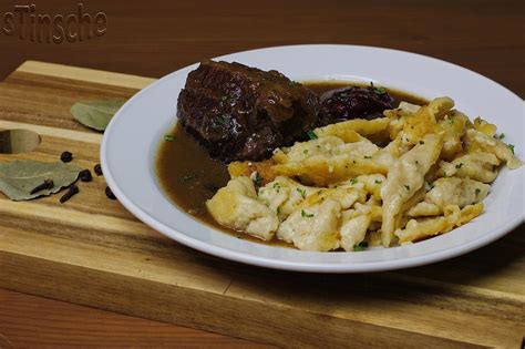 Geschmorte Ochsenbäckchen aus dem Backofen Rezept kochbar de