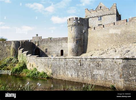 Cahir Castle, Cahir, County Tipperary, Ireland Stock Photo - Alamy