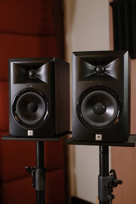 JBL LSR 305 Professional Studio Monitors Pair With Speaker Stands