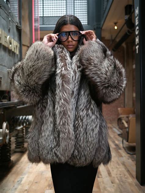 Pin By Zeubiii On Fur Fox Fur Coat Fur Fur Coat